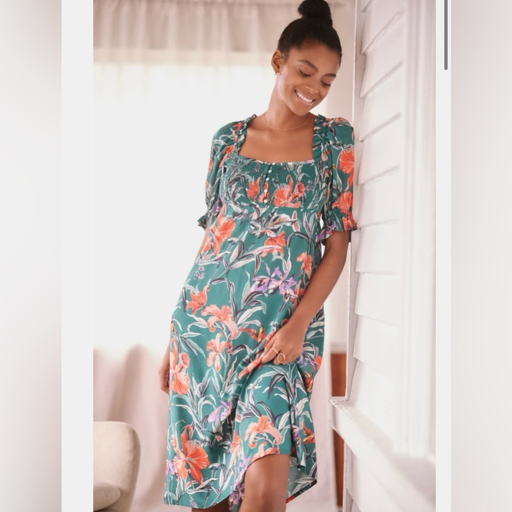 Anthropologie puff sleeved smocked floral dress
